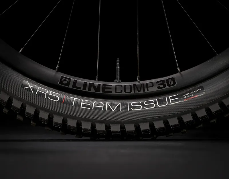 Trek Fuel EX 8 Gen 6 Galactic Grey to Black Fade-9